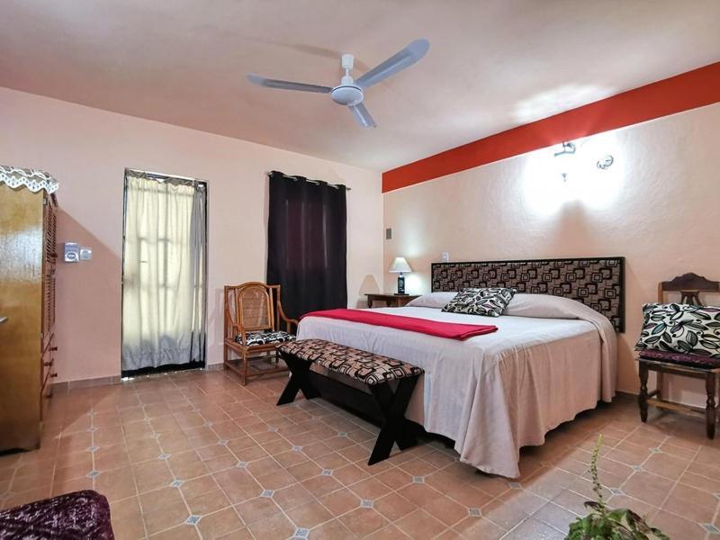 Hotel Casa Pellegrin Merida Bagian luar foto