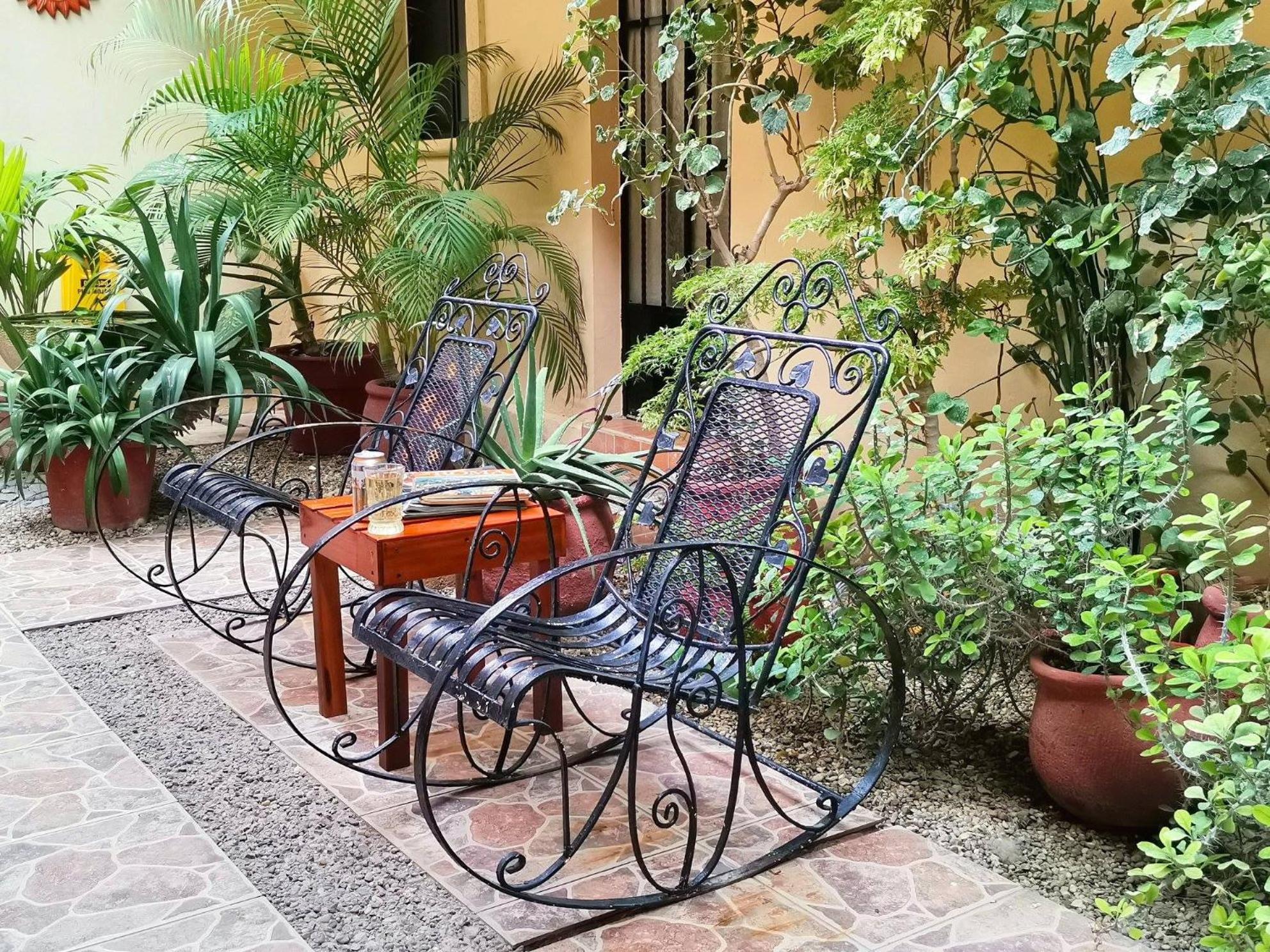 Hotel Casa Pellegrin Merida Bagian luar foto
