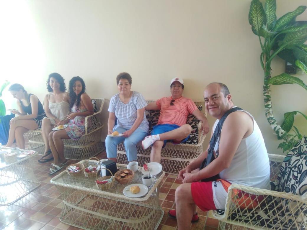 Hotel Casa Pellegrin Merida Bagian luar foto