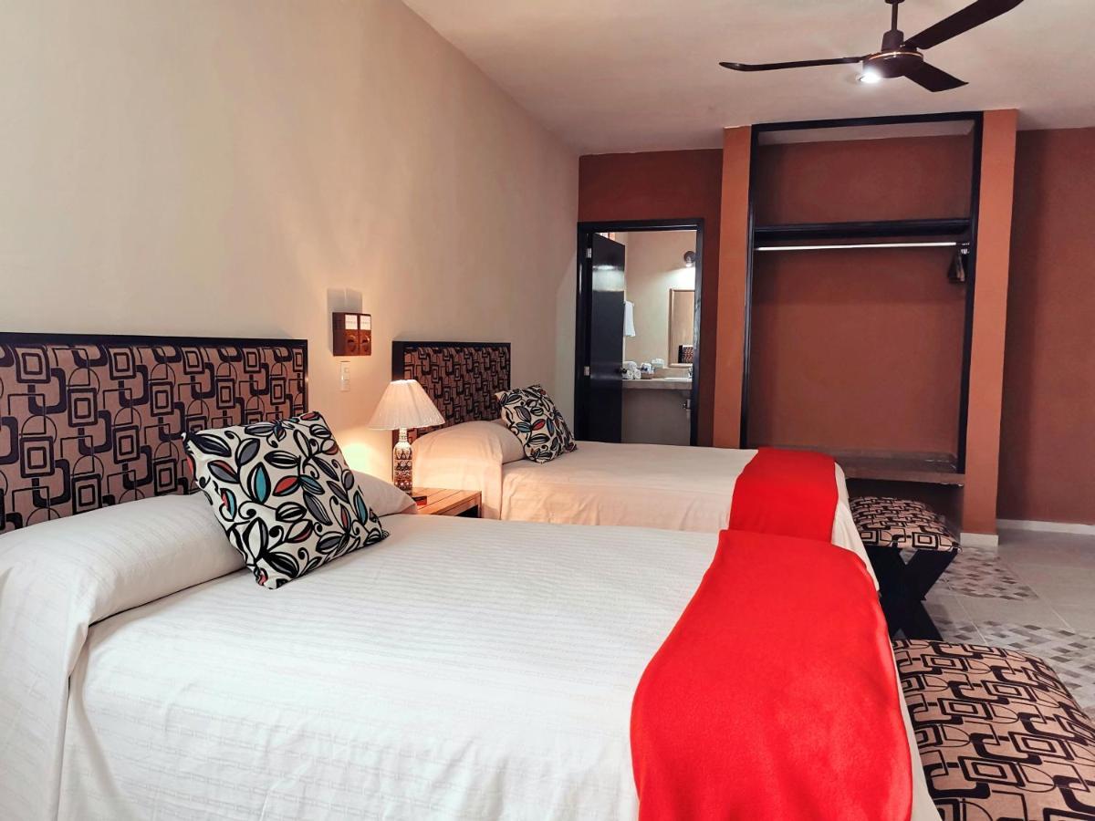 Hotel Casa Pellegrin Merida Bagian luar foto