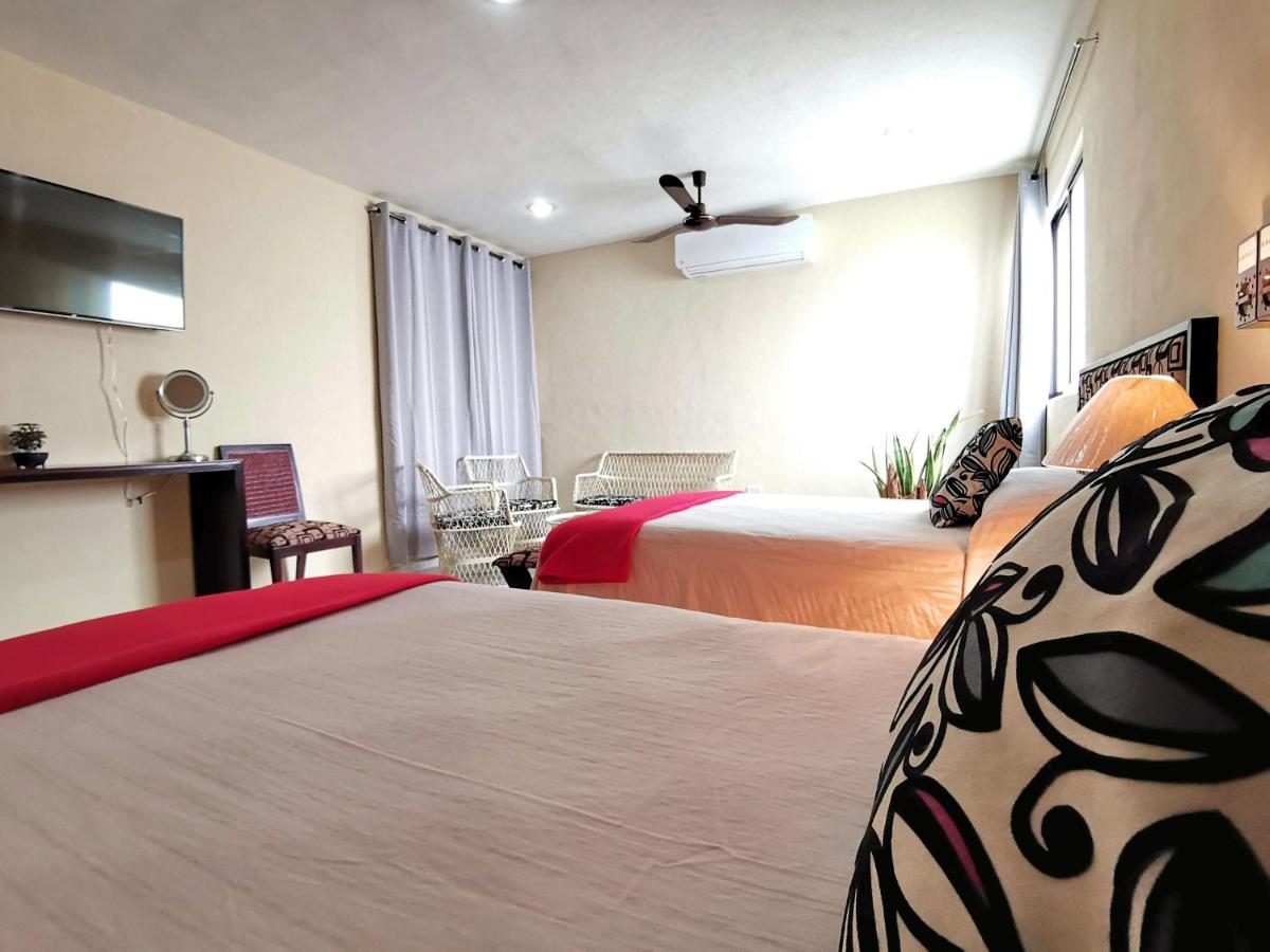Hotel Casa Pellegrin Merida Bagian luar foto